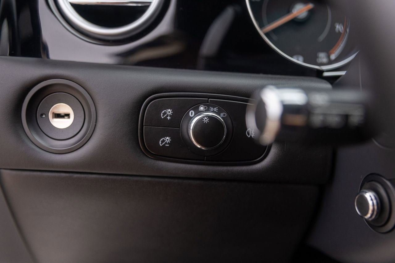 Used 2018 Bentley Flying Spur S V8 AWD/4WD image 29