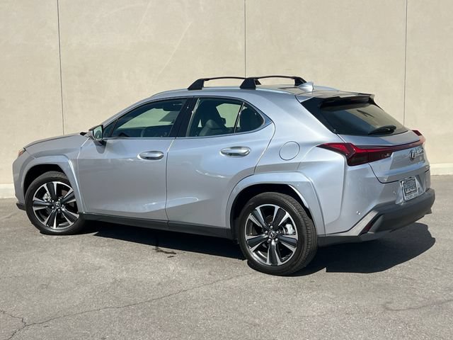 Used 2025 Lexus UX 300h FWD w/ Accessory Package (Z2) image 6