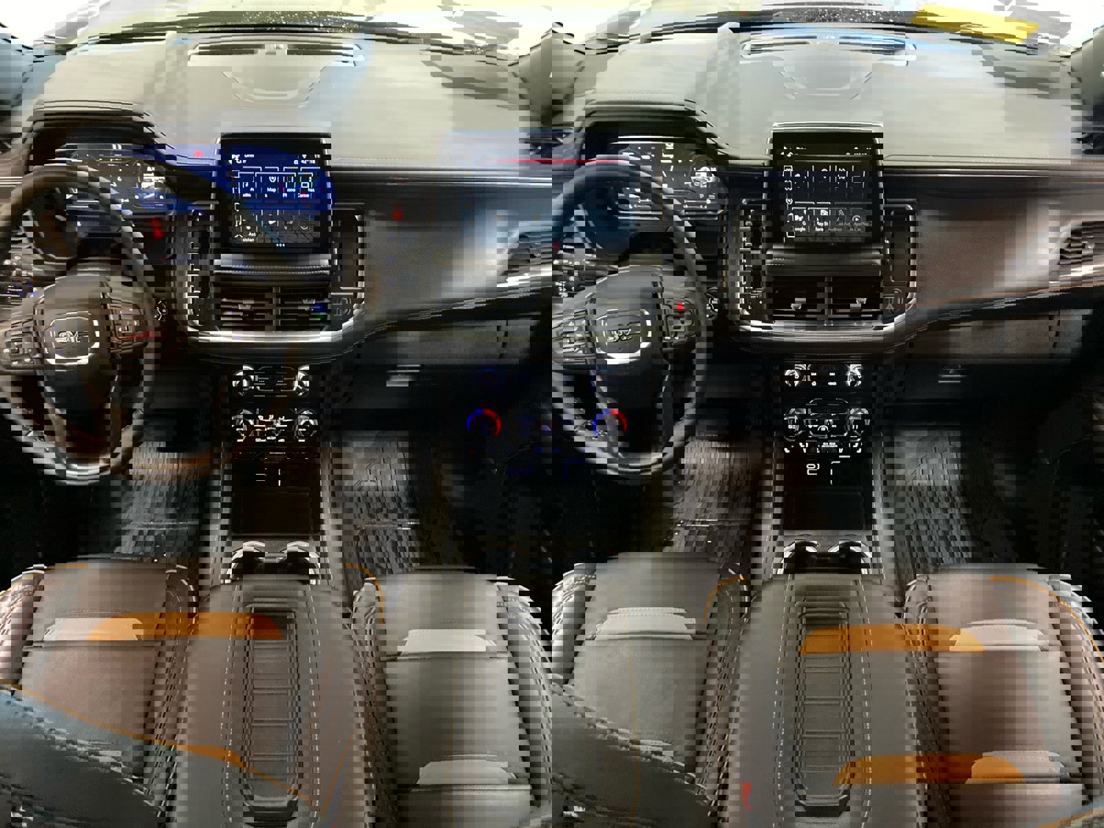 Used 2024 GMC Yukon XL AT4 w/ Technology Package image 12