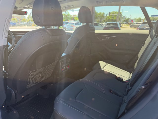Used 2023 Audi Q8 Premium Plus w/ Premium Plus Package AWD/4WD image 6