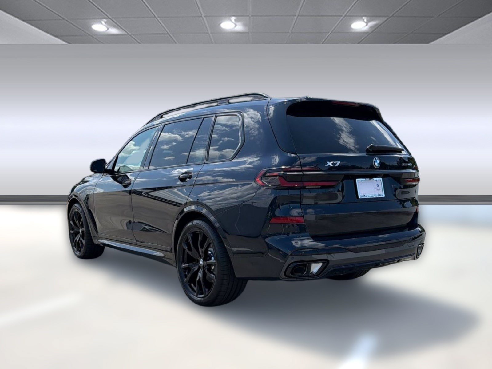 New 2027 BMW X7 xDrive40i w/ M Sport Package AWD/4WD image 3