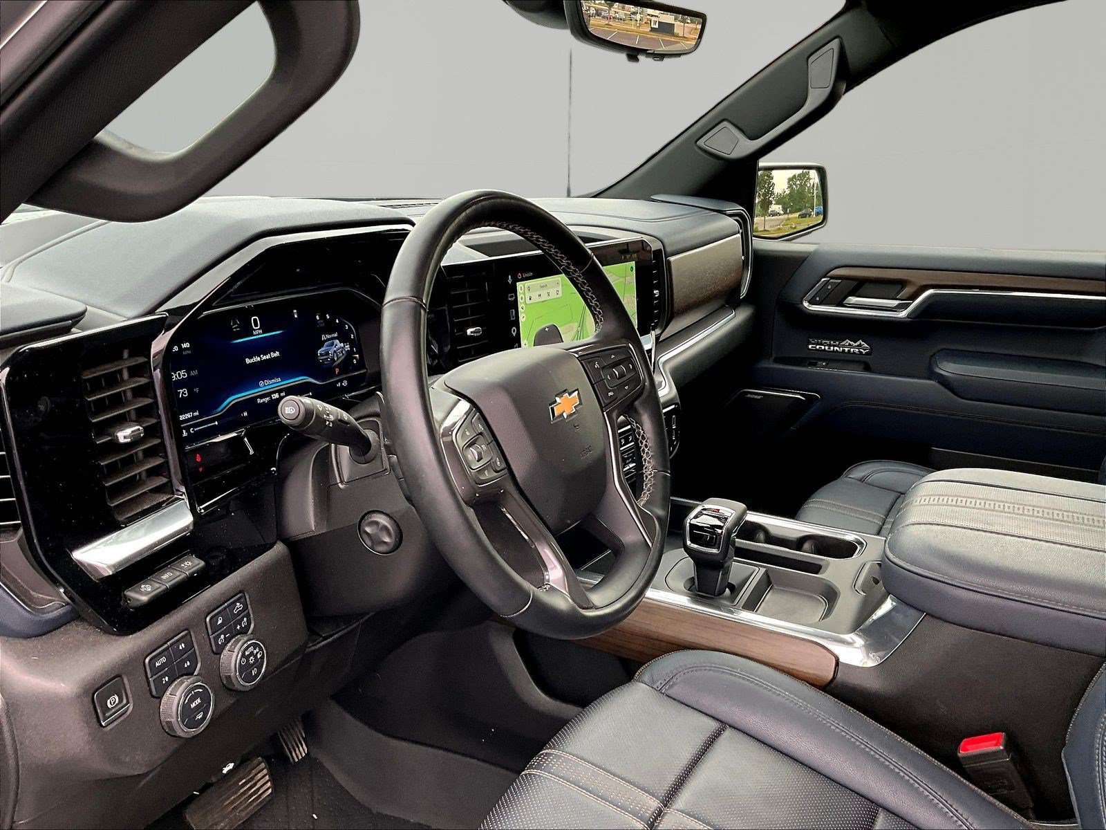 Used 2024 Chevrolet Silverado 1500 High Country w/ High Country Premium Package AWD/4WD image 17