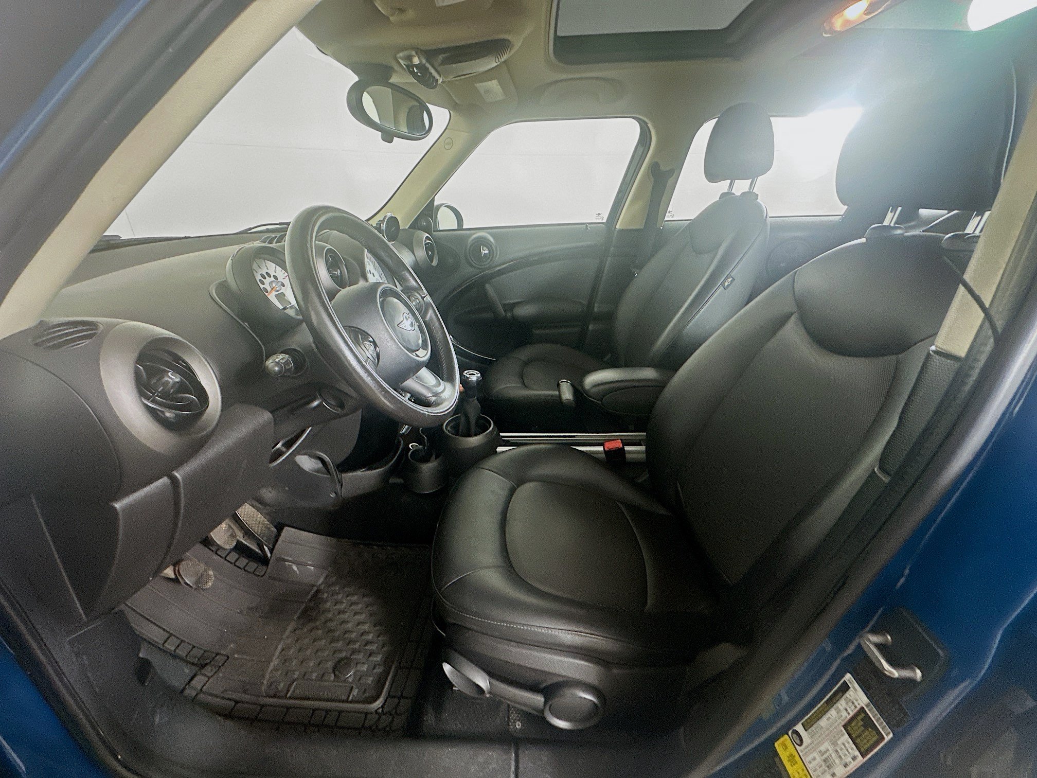 Used 2011 MINI Cooper Countryman FWD image 13
