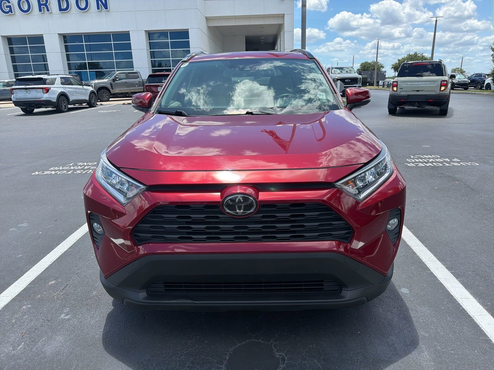 Used 2020 Toyota RAV4 XLE Premium AWD/4WD image 16