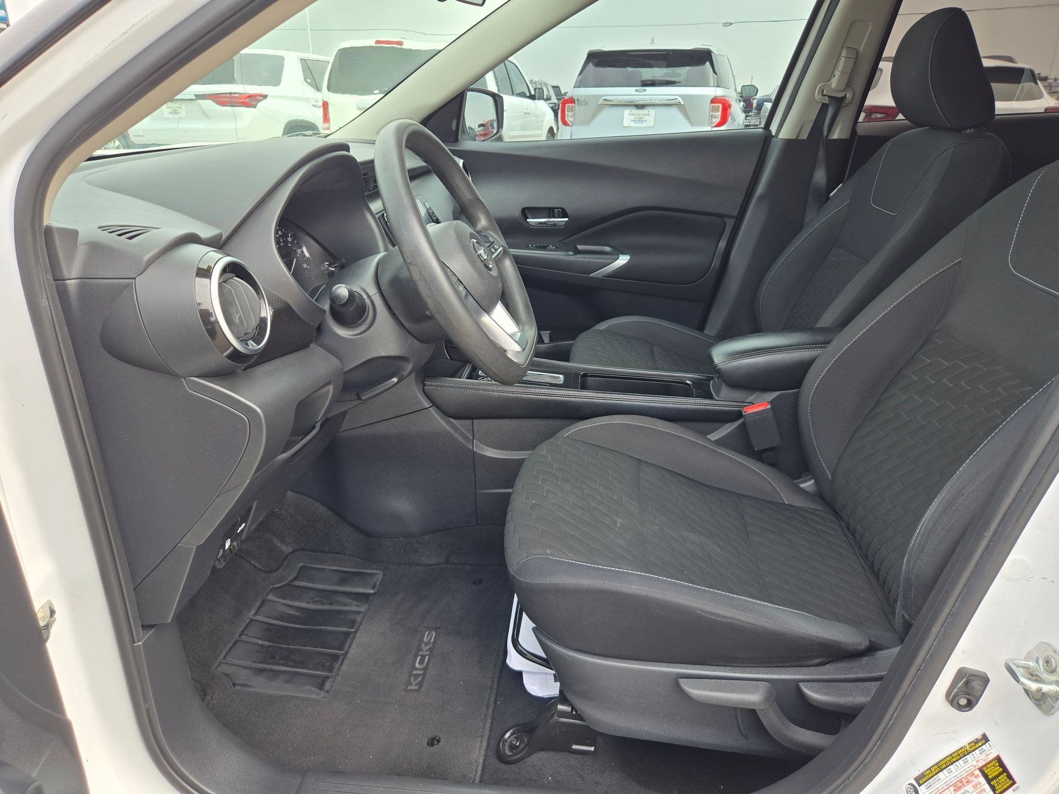 Used 2021 Nissan Kicks SV FWD image 9