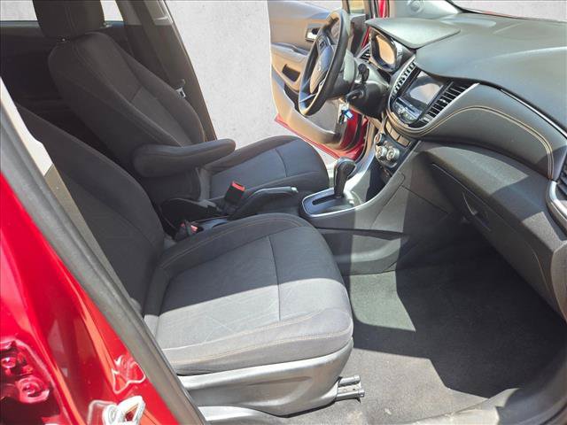 Used 2019 Chevrolet Trax LT w/ LPO, Cargo Package FWD image 20