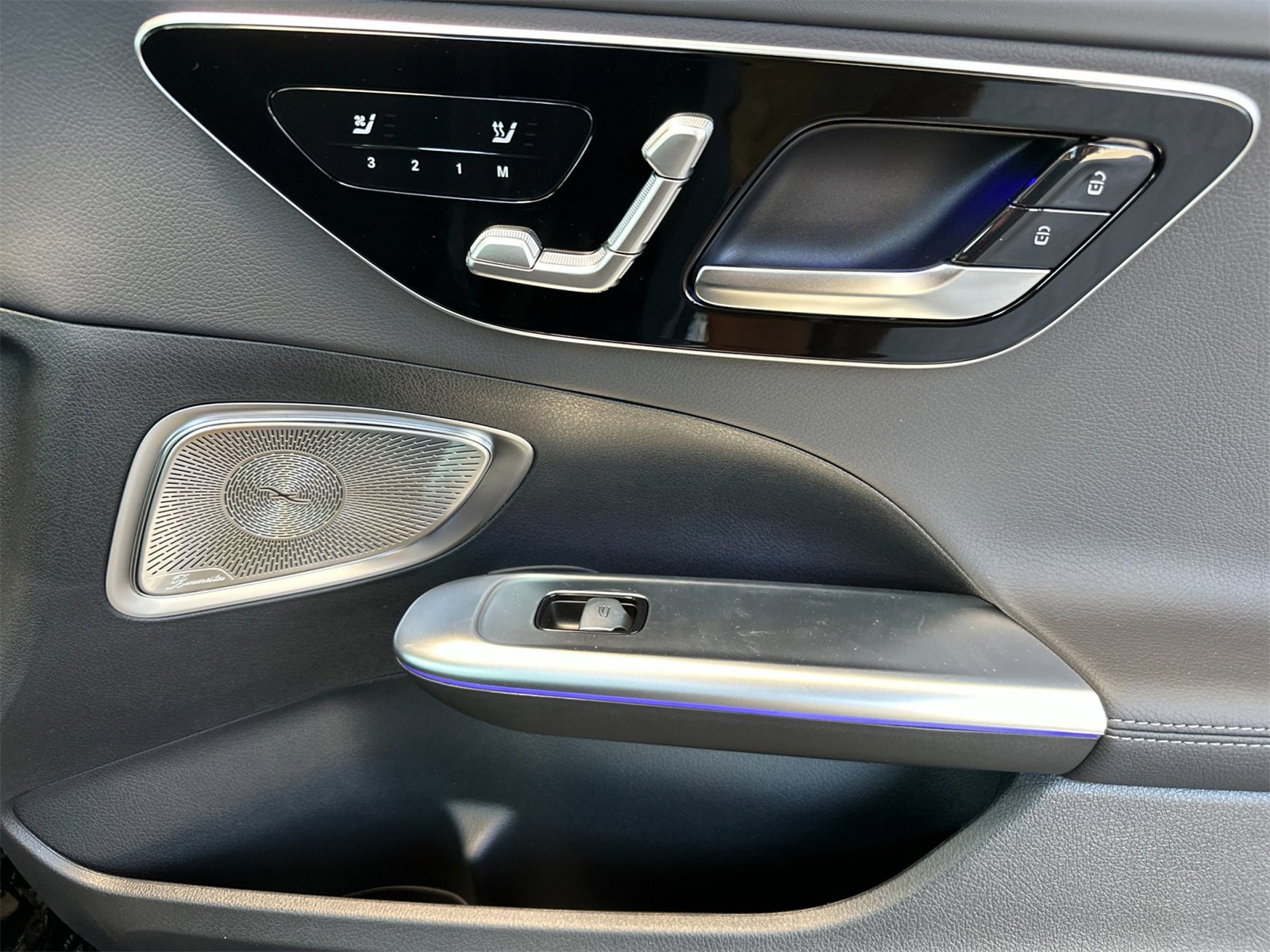 New 2025 Mercedes-Benz C 300 Sedan image 18