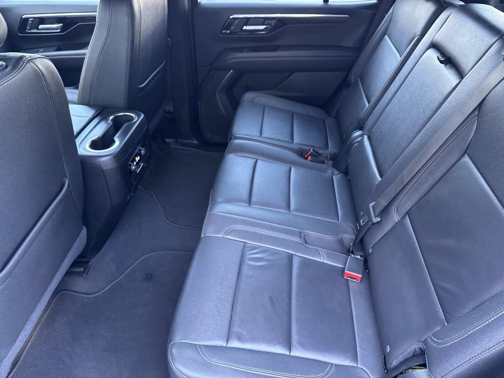 Used 2025 Chevrolet Tahoe LT AWD/4WD image 16
