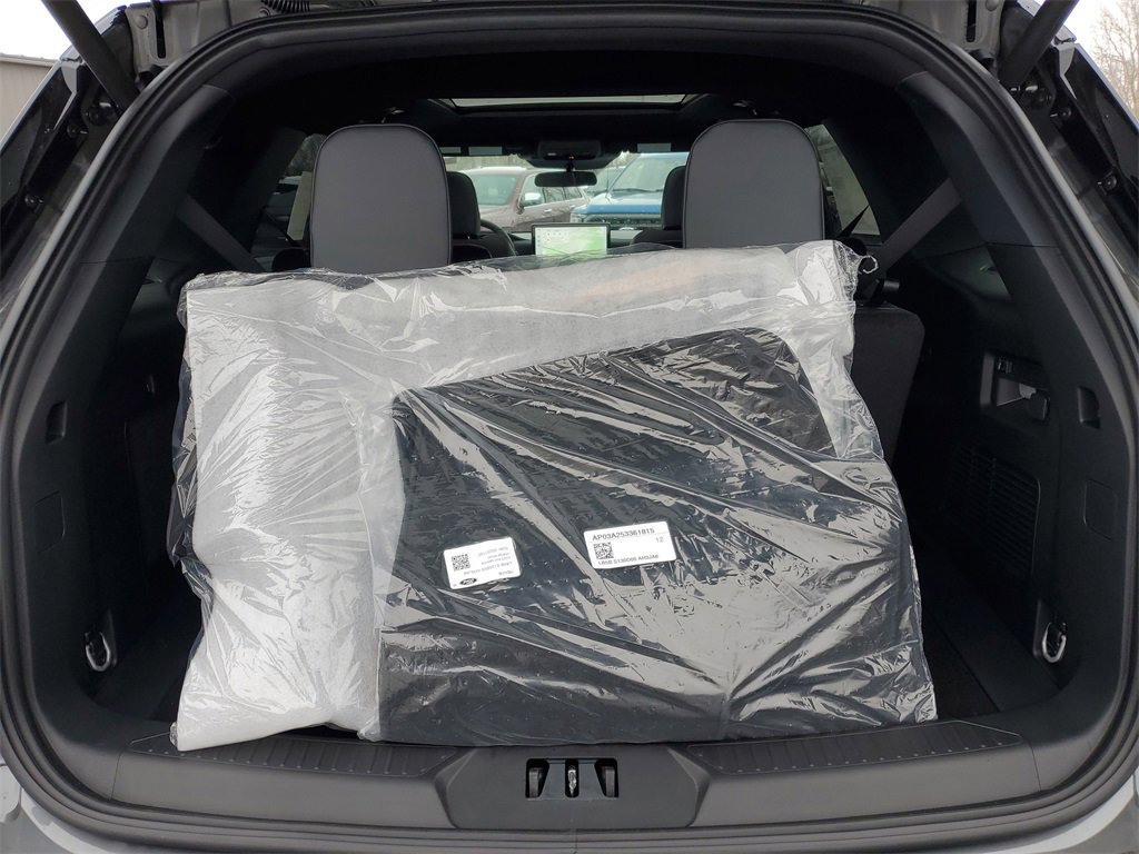 New 2026 Ford Explorer ST-Line image 33