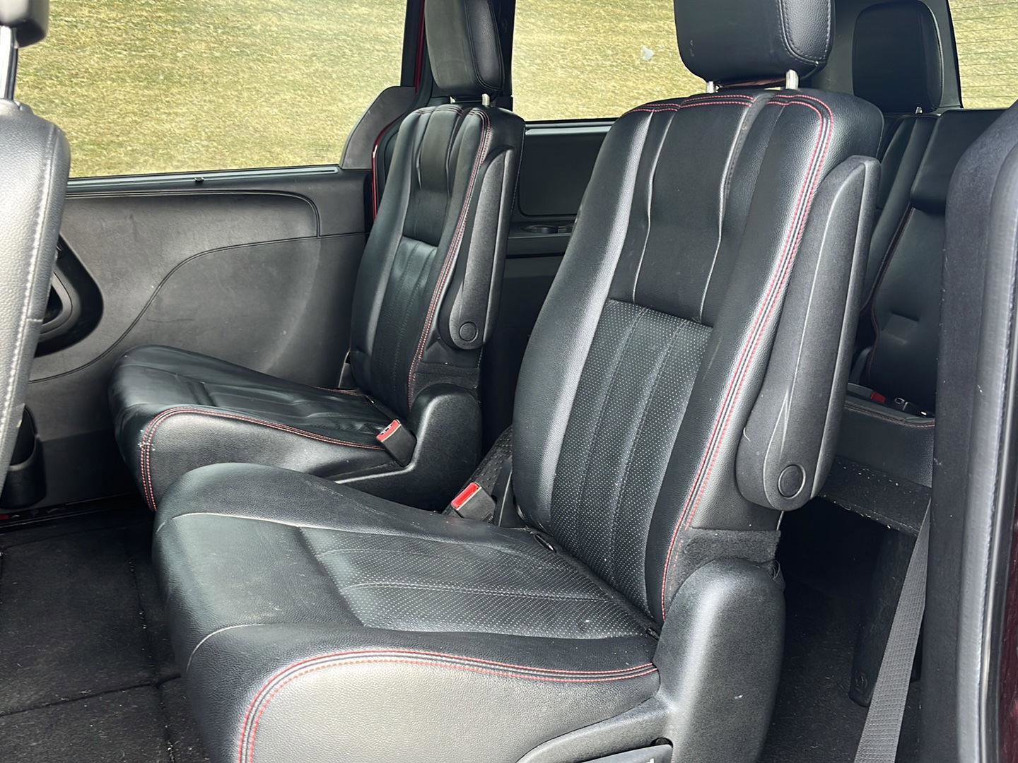 Used 2018 Dodge Grand Caravan GT image 17