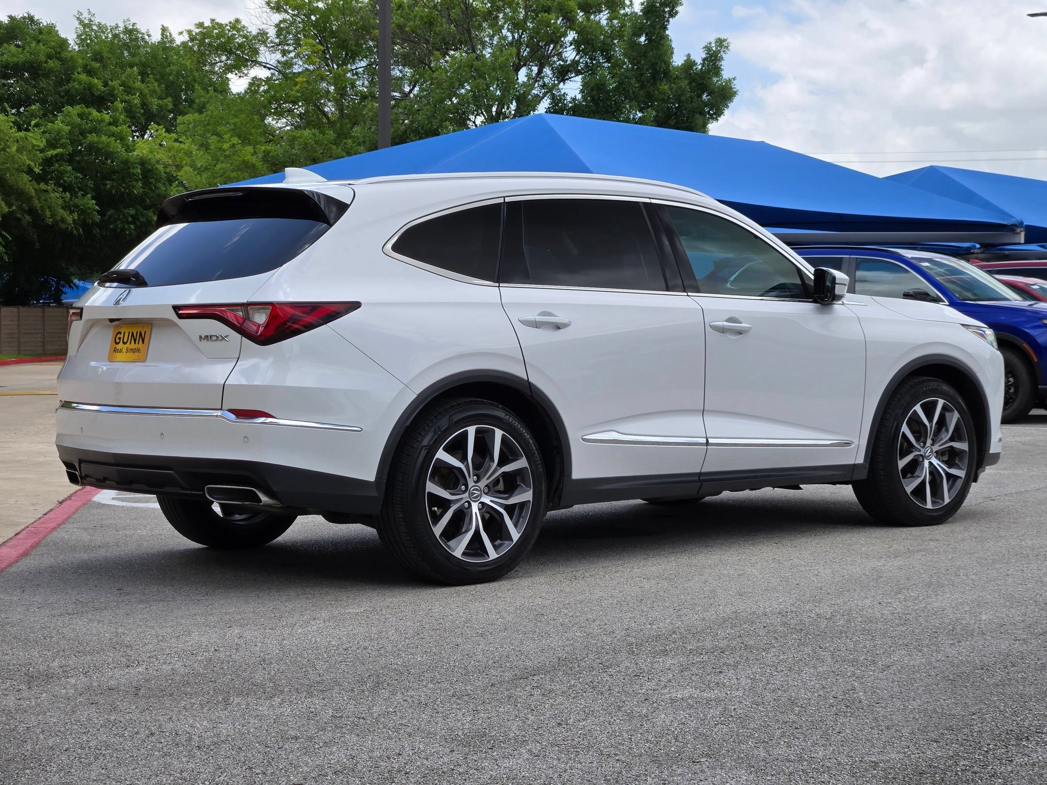 Used 2024 Acura MDX FWD w/ Technology Package image 3