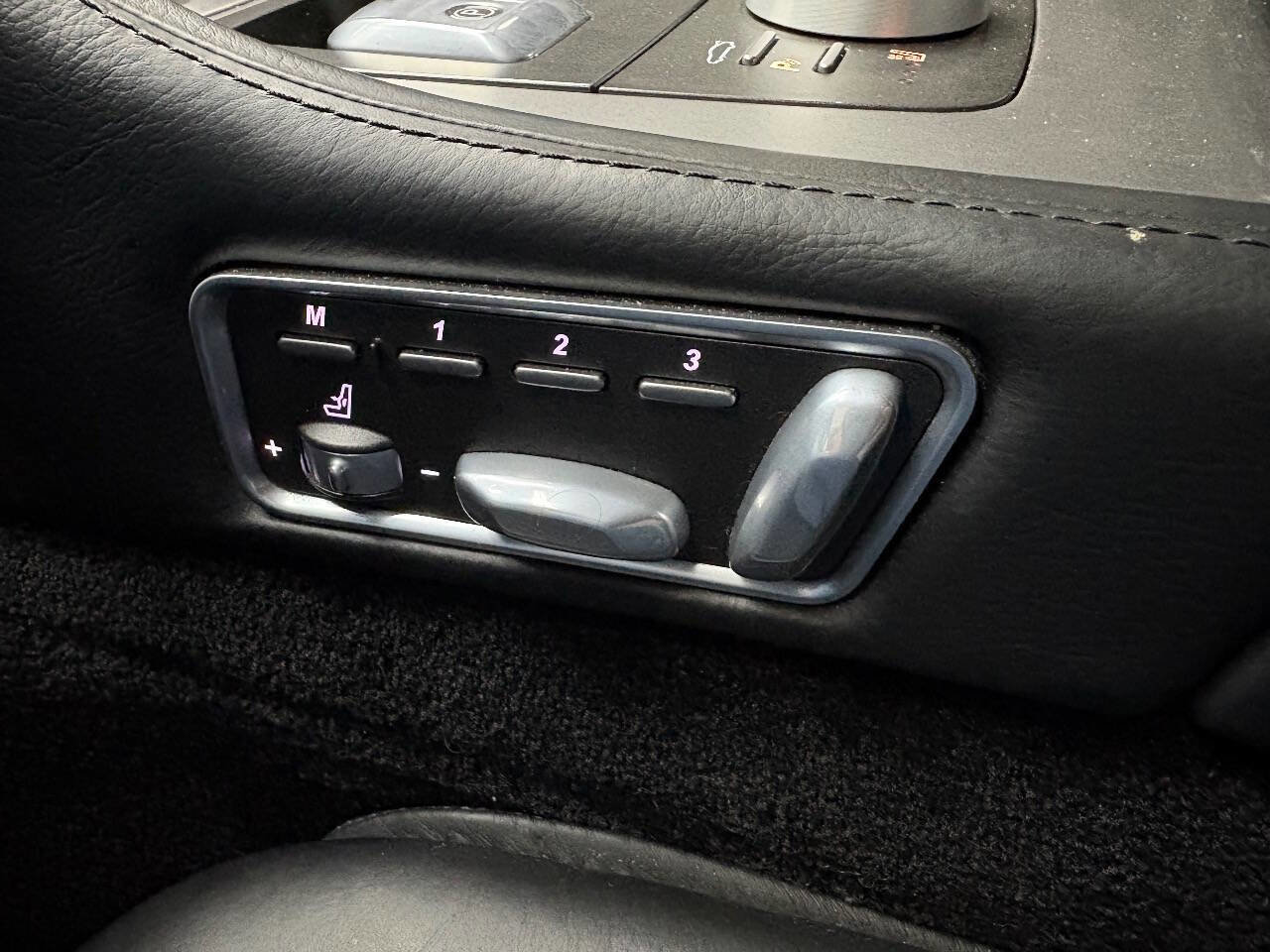 Used 2011 Aston Martin Rapide image 60