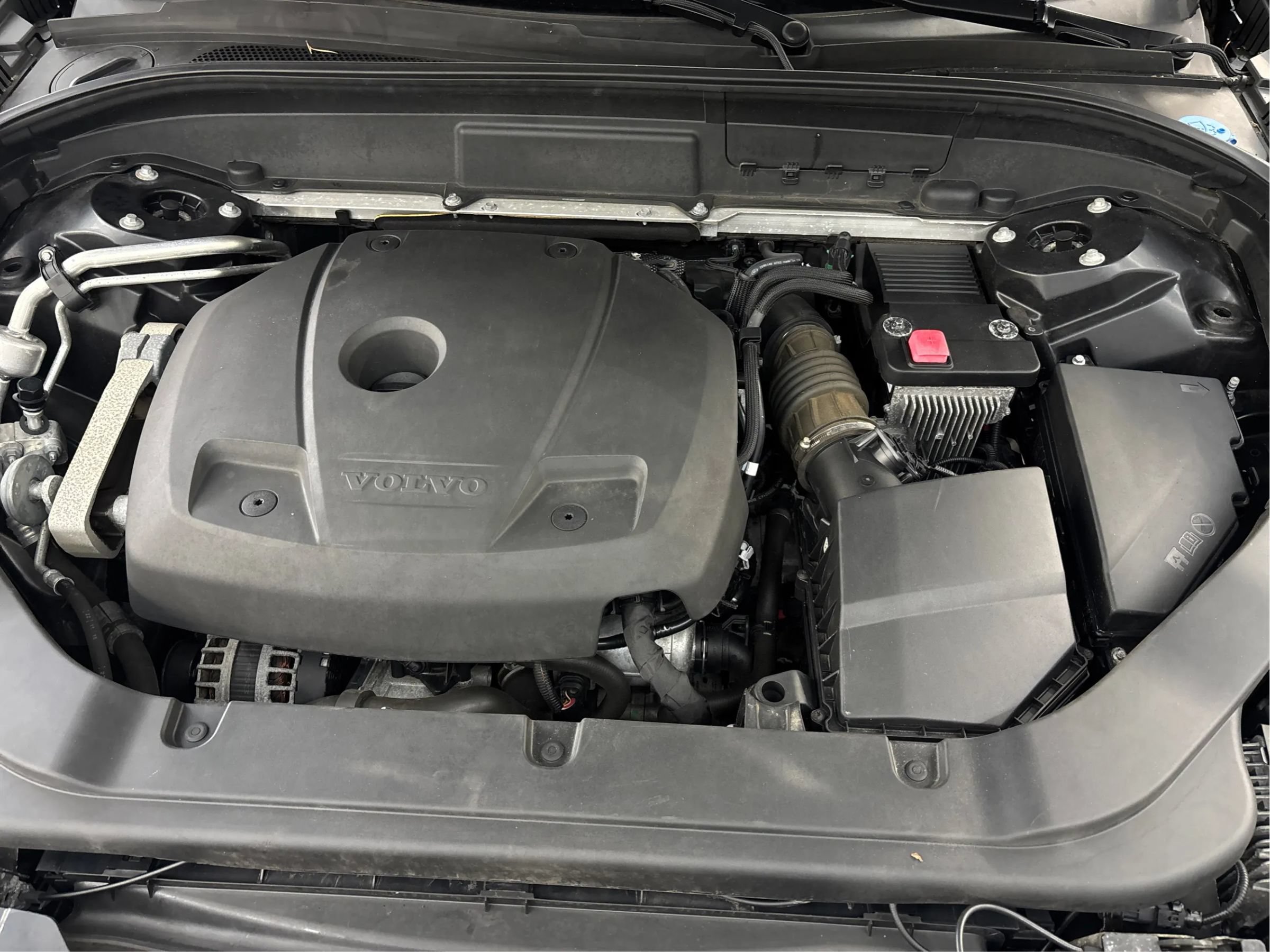 Used 2019 Volvo XC60 T6 R-Design AWD/4WD image 29