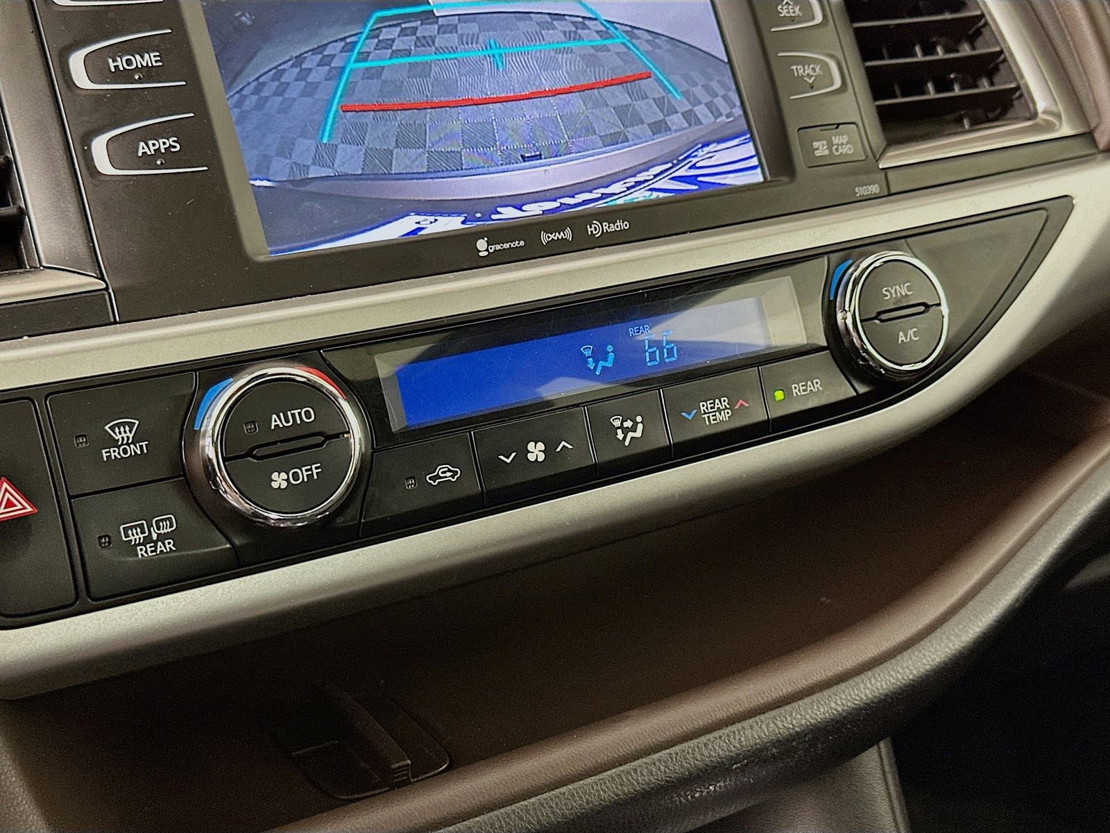 Certified 2019 Toyota Highlander XLE AWD/4WD image 15