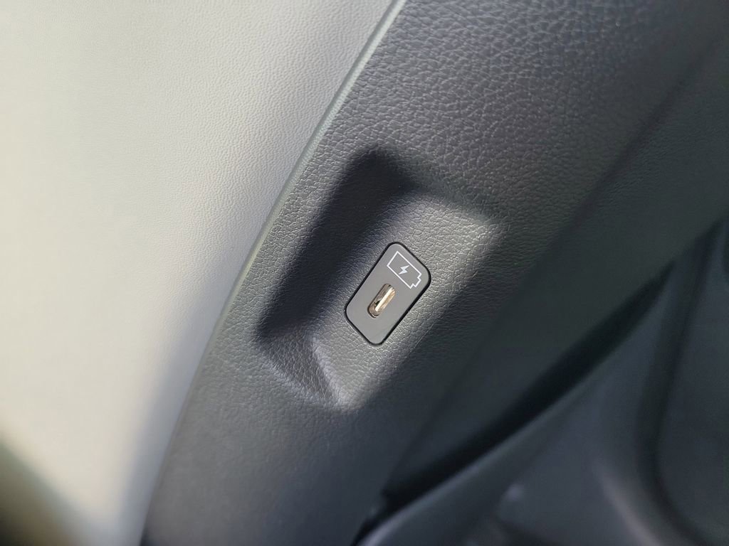 Certified 2025 Hyundai Santa Fe SEL image 14