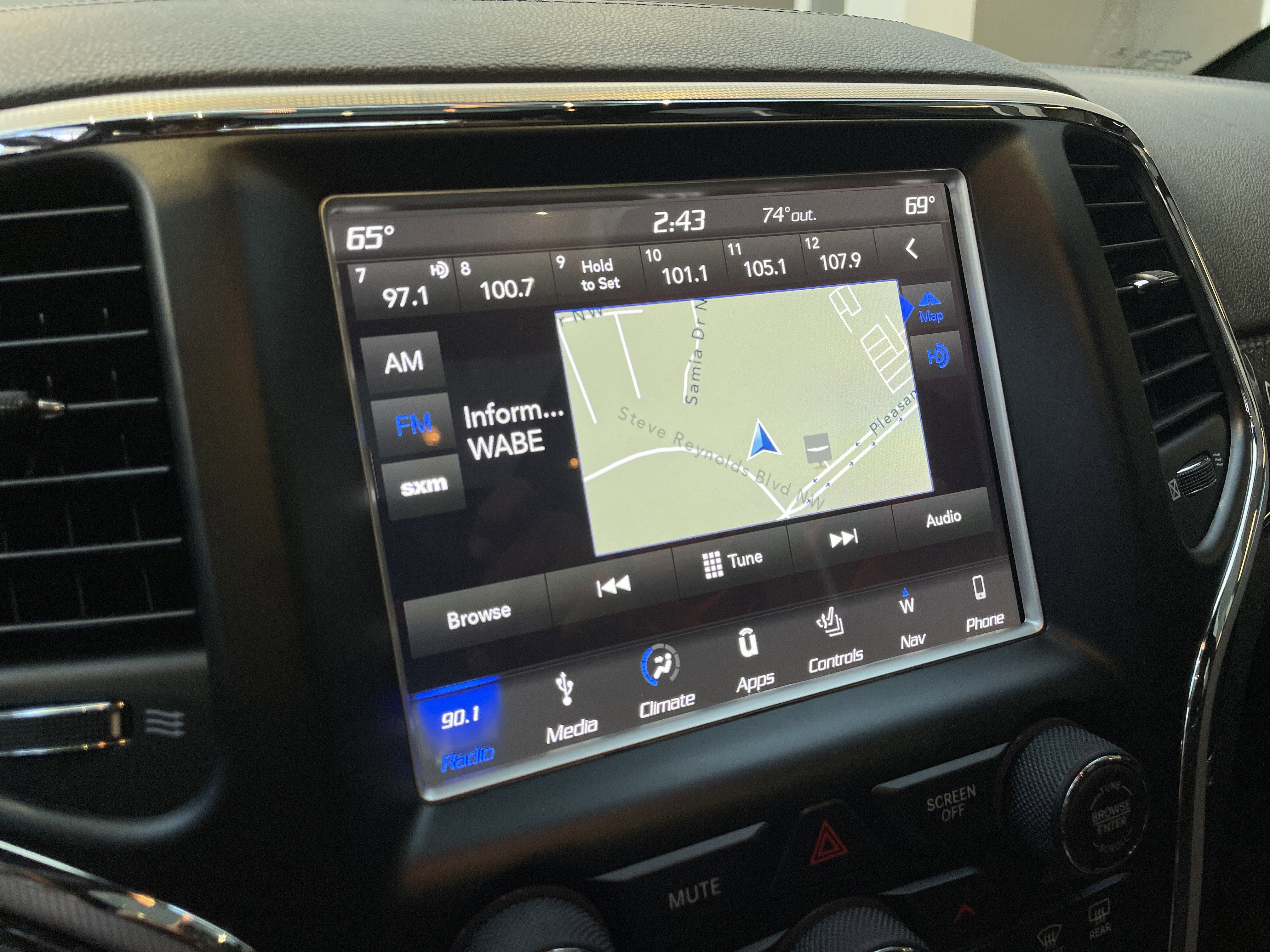 Used 2018 Jeep Grand Cherokee SRT AWD/4WD image 25