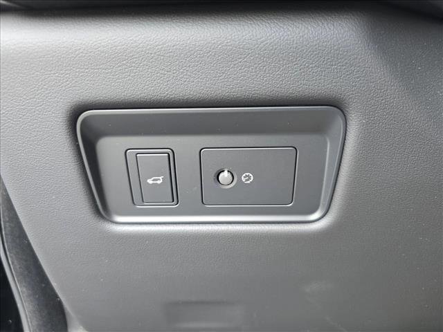 Certified 2025 Jaguar F-PACE R-Dynamic S image 25