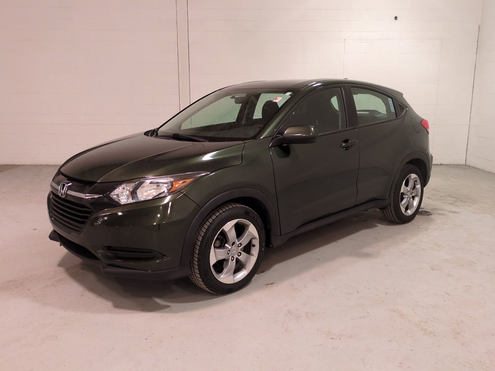 Used 2017 Honda HR-V LX image 7
