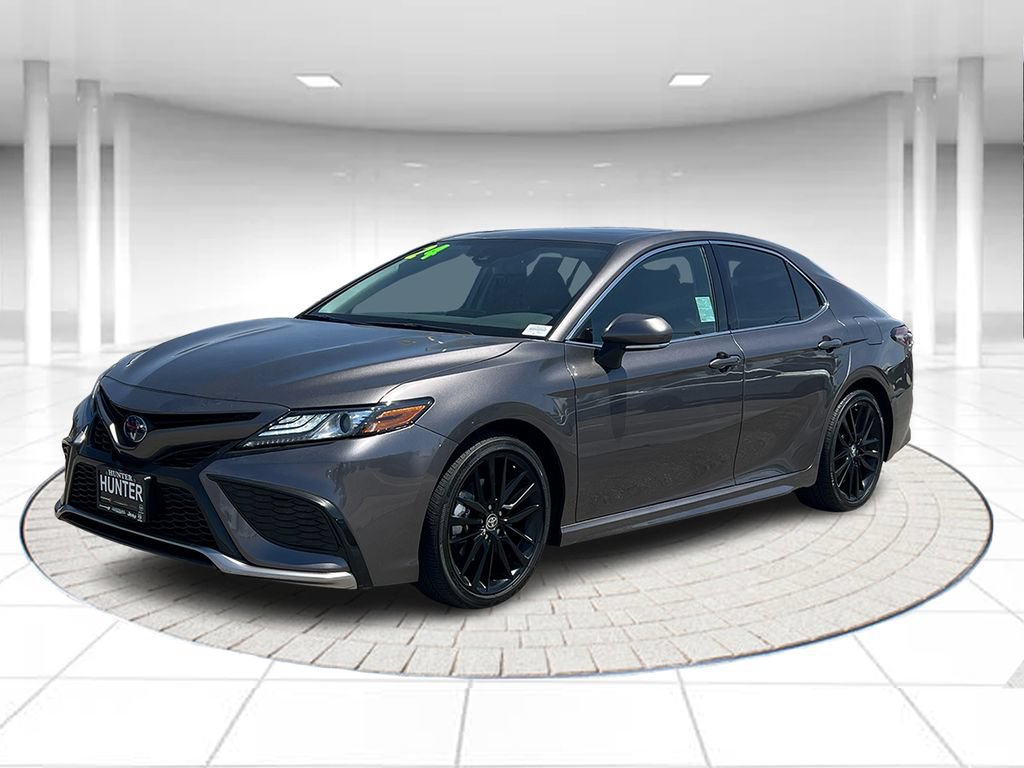 Used 2024 Toyota Camry XSE FWD image 1