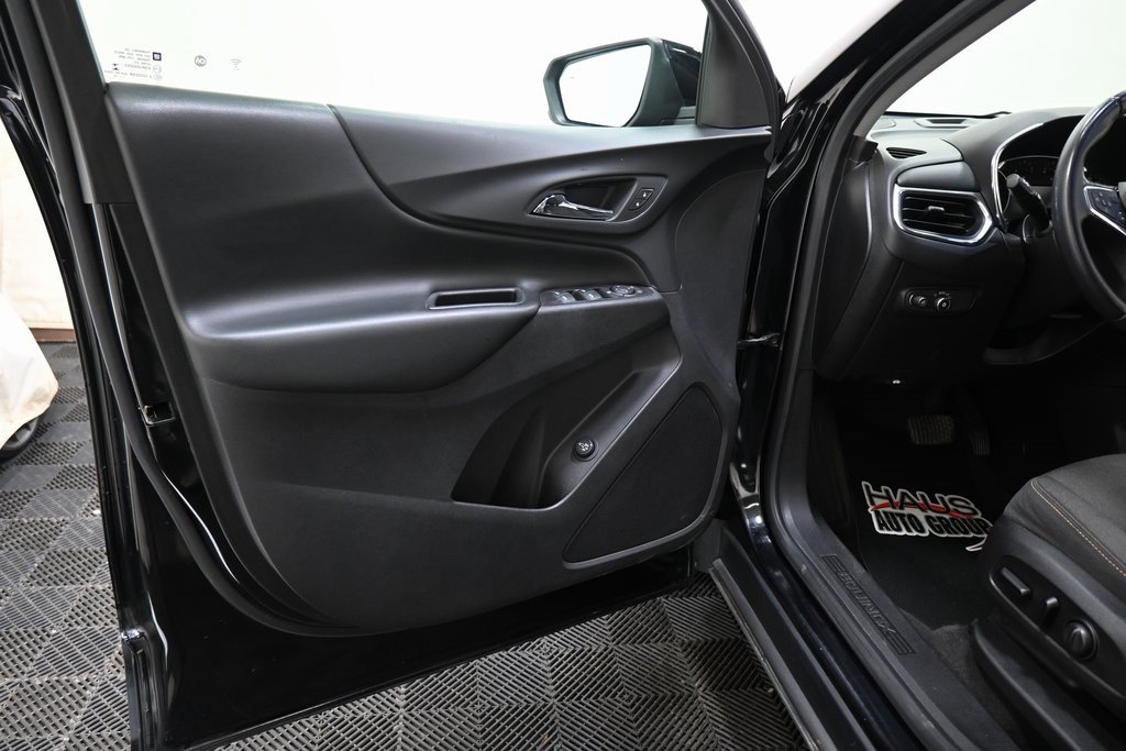 Used 2019 Chevrolet Equinox LT w/ Driver Convenience Package image 29