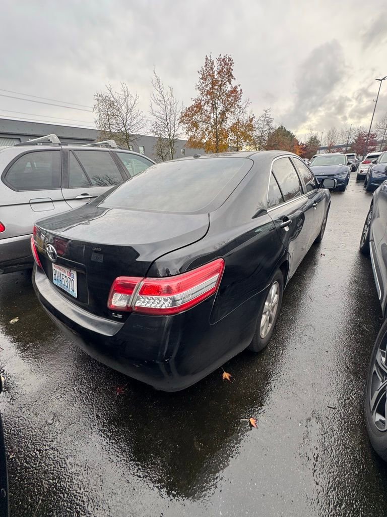Used 2011 Toyota Camry LE image 5
