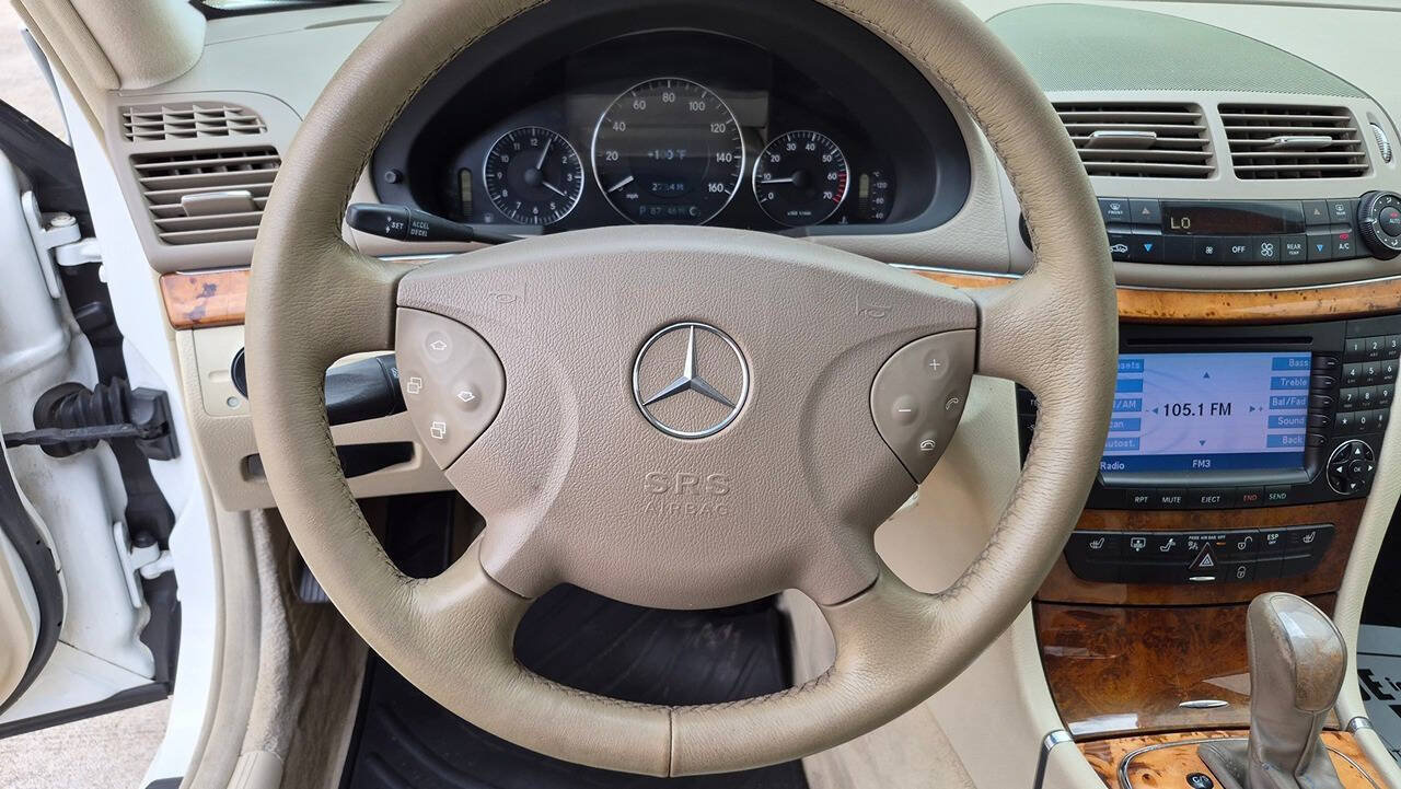Used 2005 Mercedes-Benz E 500 Sedan image 33
