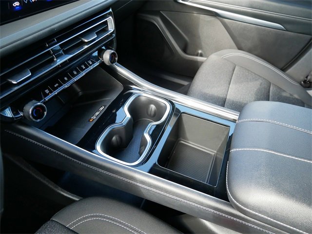 Certified 2025 Chevrolet Traverse LT image 18