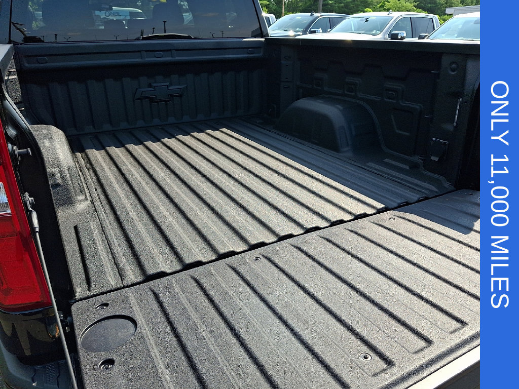 Used 2025 Chevrolet Silverado 1500 LT Trail Boss w/ LPO, Dark Essentials Package AWD/4WD image 29