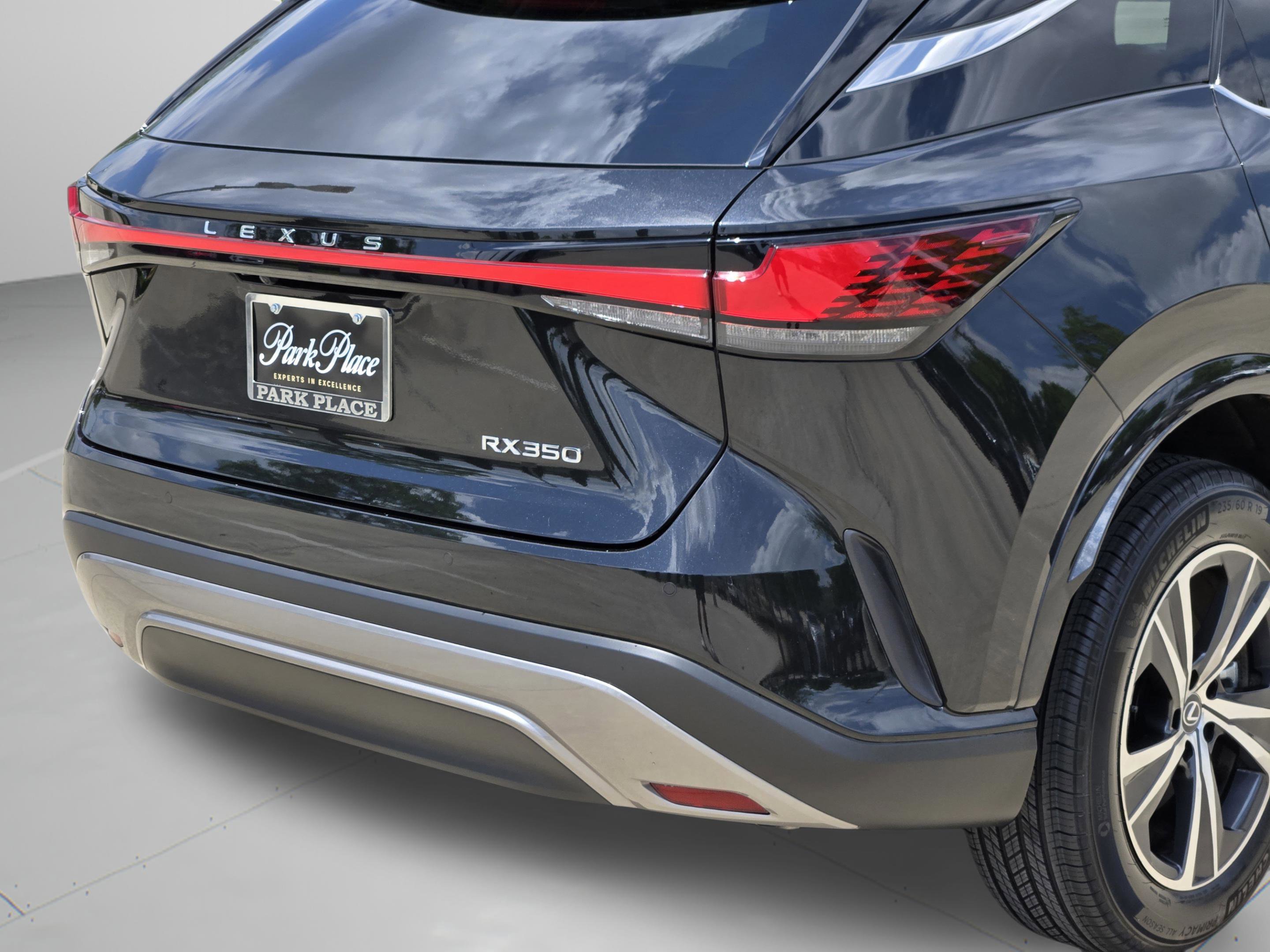 Used 2025 Lexus RX 350 Premium w/ Convenience Package FWD image 35