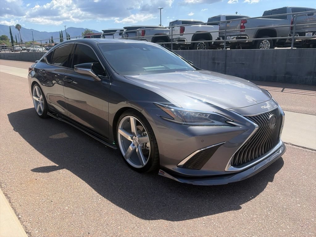 Used 2019 Lexus ES 300h w/ Premium Package FWD image 3