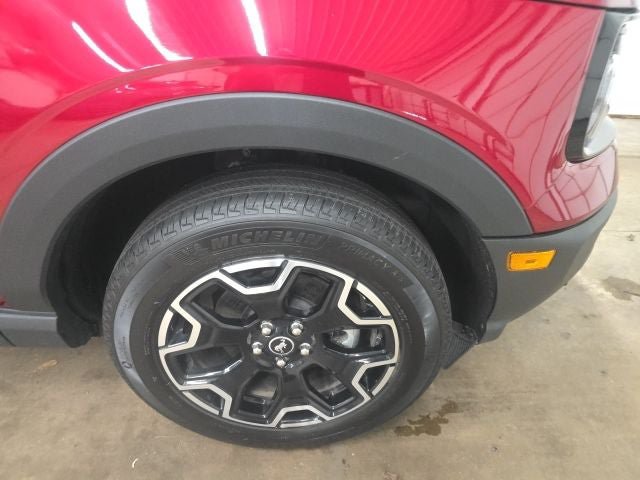 Used 2025 Ford Bronco Sport Outer Banks w/ Outer Banks Tech Package+ AWD/4WD image 2