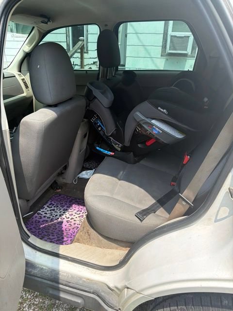 Used 2012 Ford Escape XLS AWD/4WD image 6