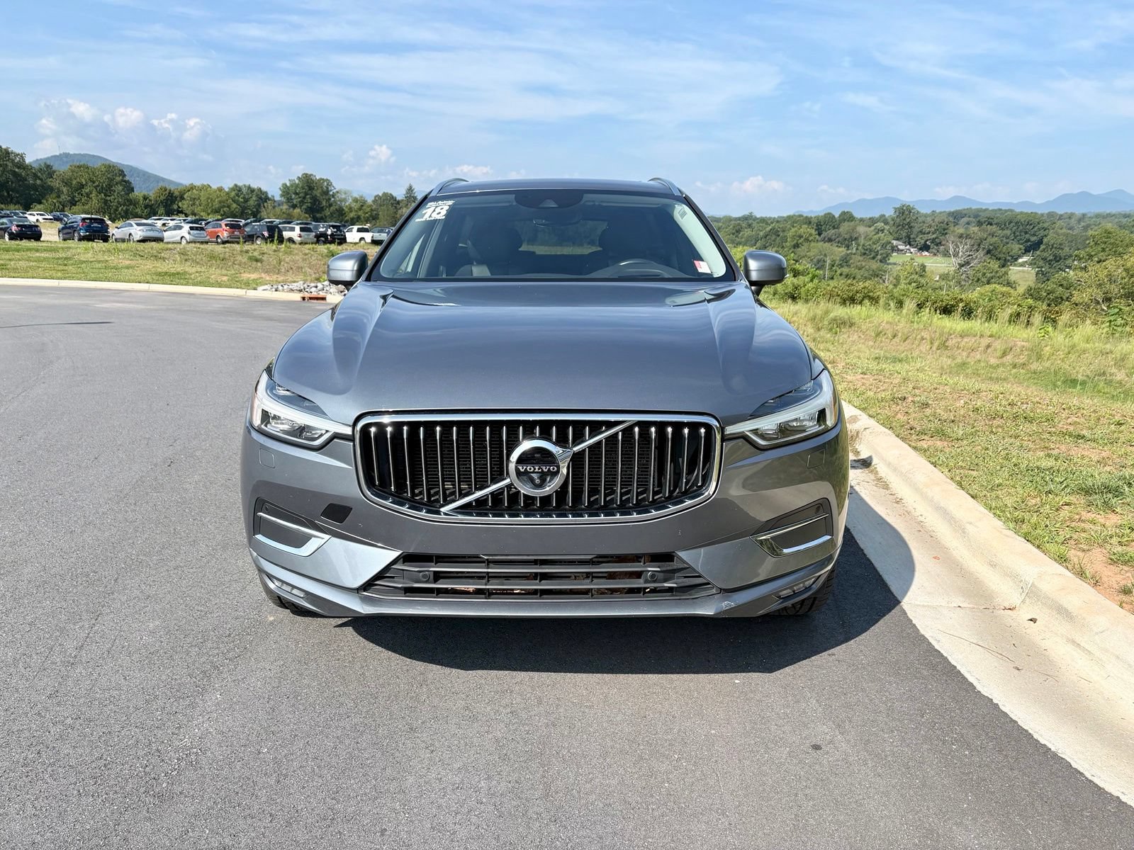 Used 2018 Volvo XC60 T6 Inscription w/ Luxury Seat Package AWD/4WD image 2