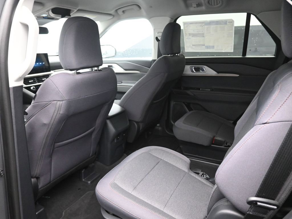 New 2026 Ford Explorer Active image 2