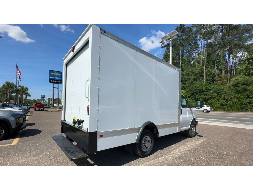 New 2025 Chevrolet Express 3500 w/ Power Convenience Package image 2