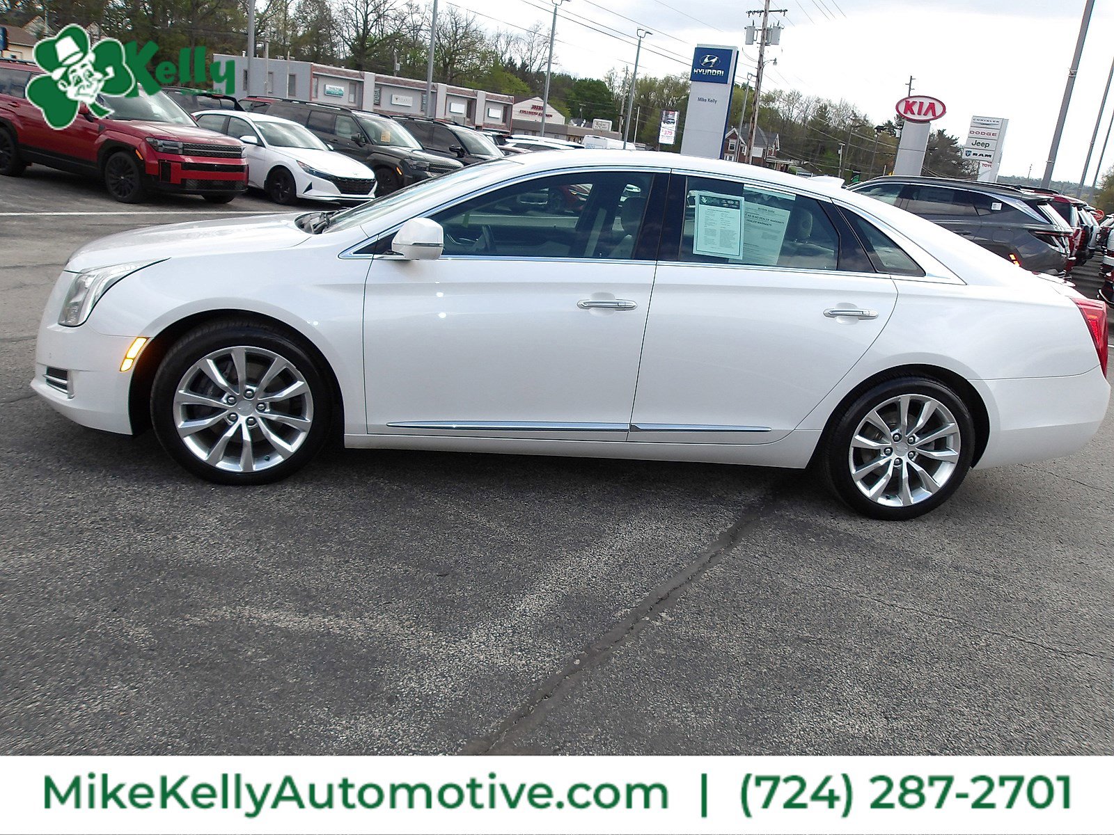 Used 2016 Cadillac XTS Luxury w/ Driver Awareness Package AWD/4WD image 4