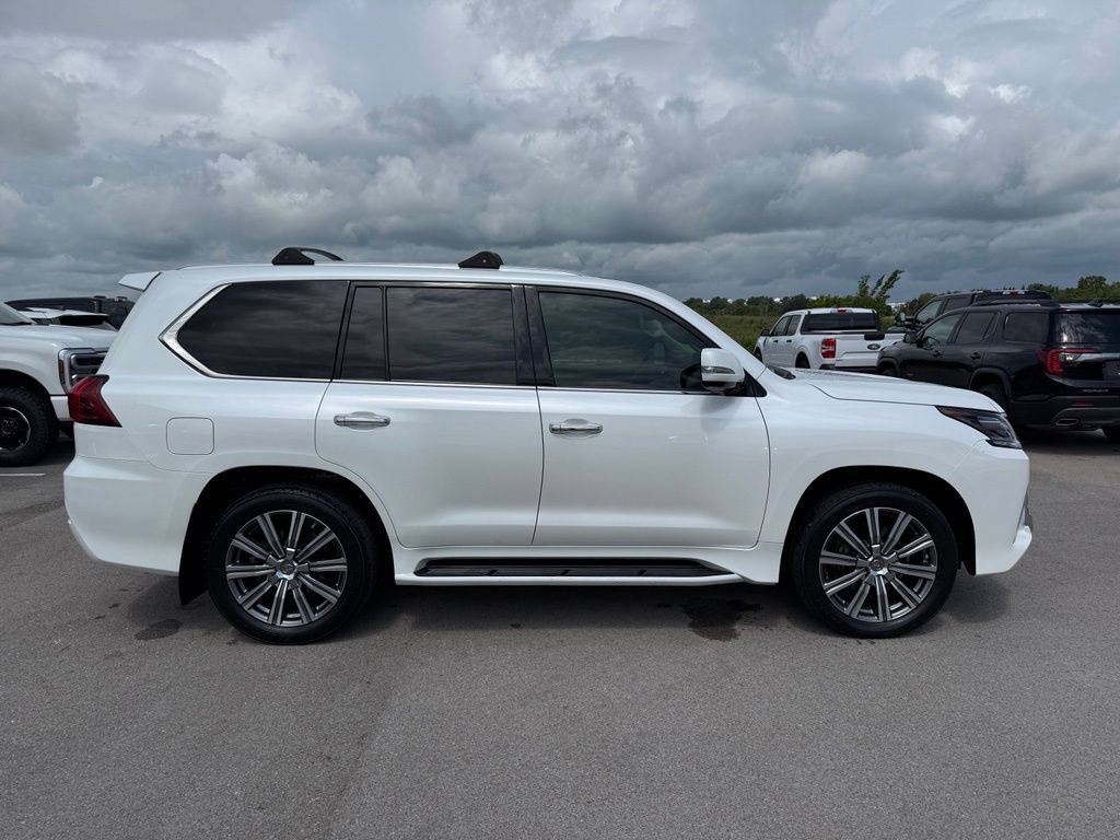 Used 2017 Lexus LX 570 4WD w/ Luxury Package image 34