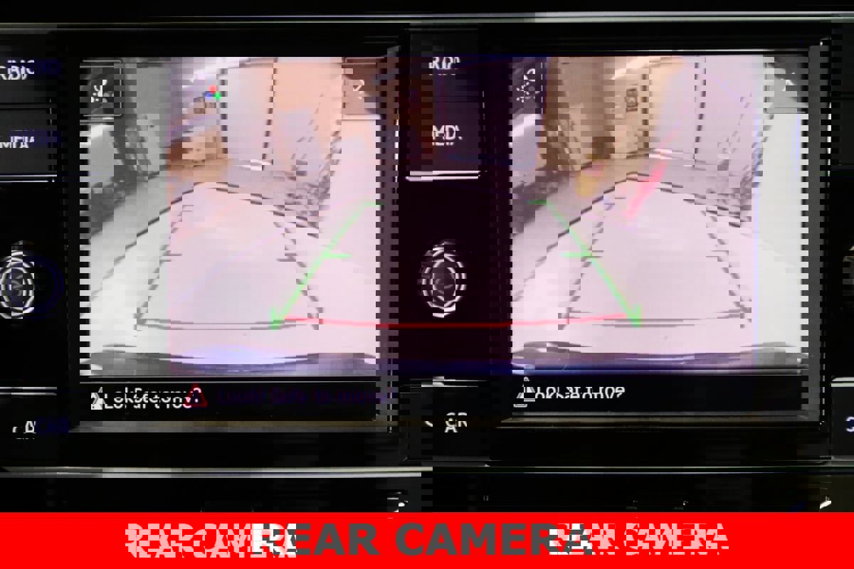 Used 2019 Volkswagen Jetta SE w/ Cold Weather Package image 14