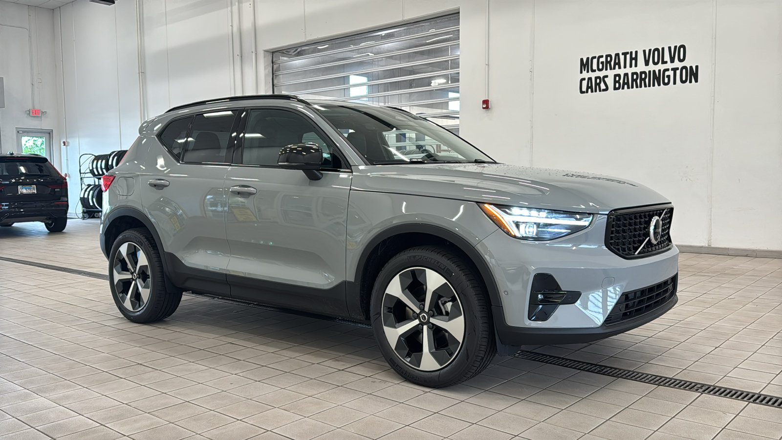 New 2026 Volvo XC40 B5 Plus w/ Protection Package Premier AWD/4WD image 3