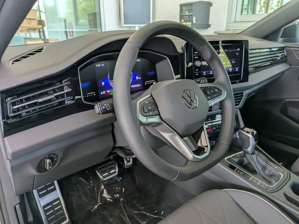 Certified 2025 Volkswagen Jetta Sport FWD image 11