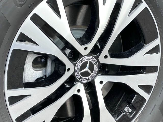 New 2026 Mercedes-Benz GLB 250 4MATIC image 13