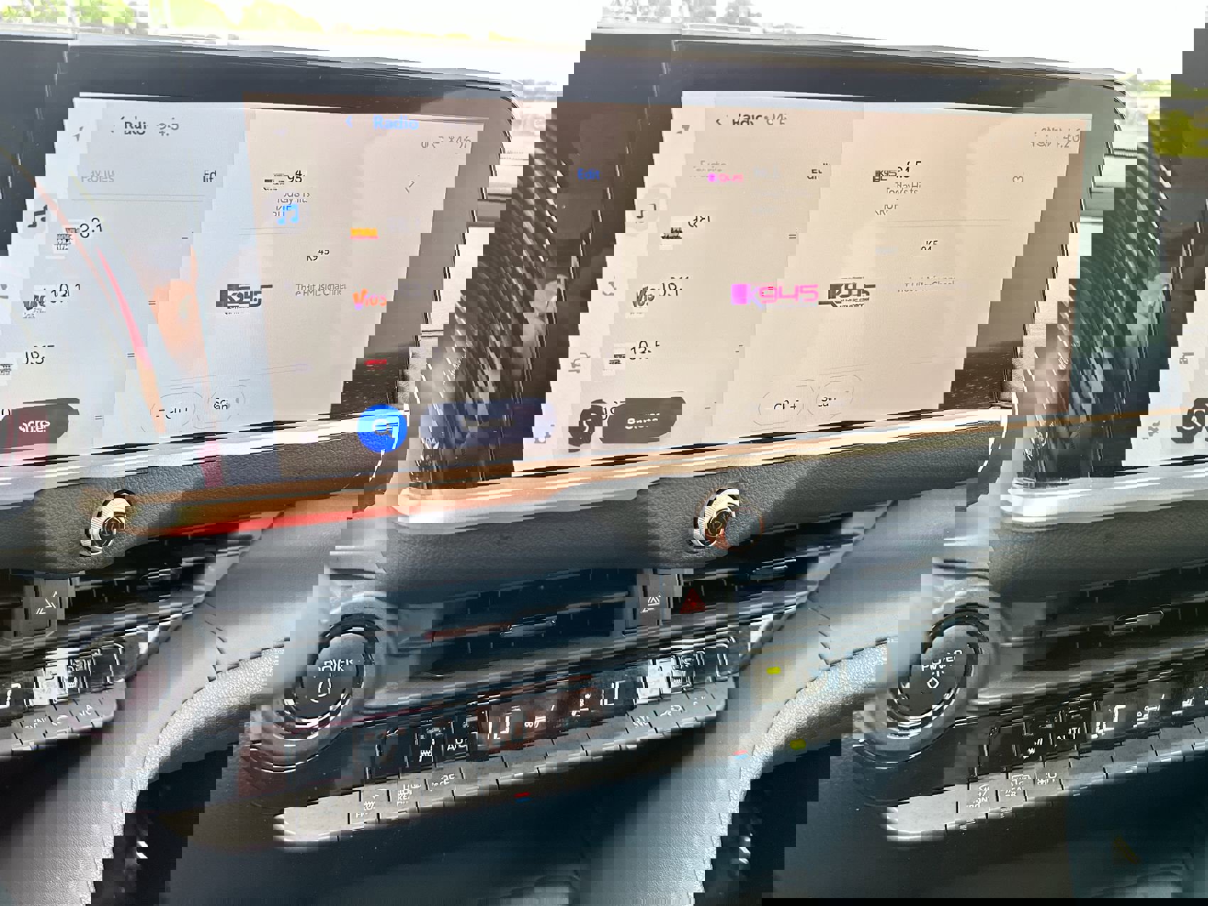 Used 2023 Toyota Crown XLE image 12