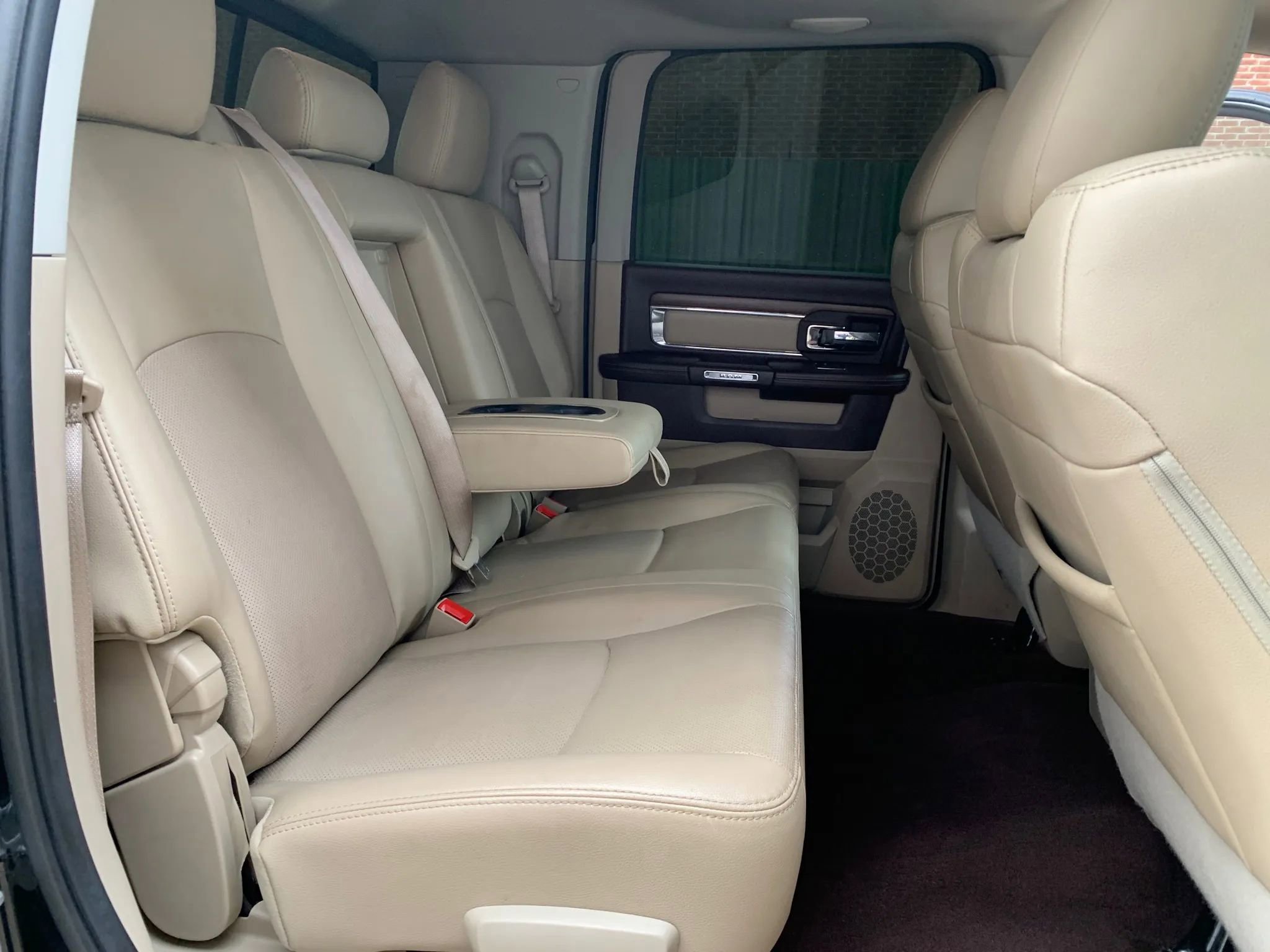 Used 2016 RAM 2500 Laramie image 25