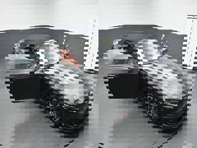 Used 2024 Ford Mustang Premium image 33