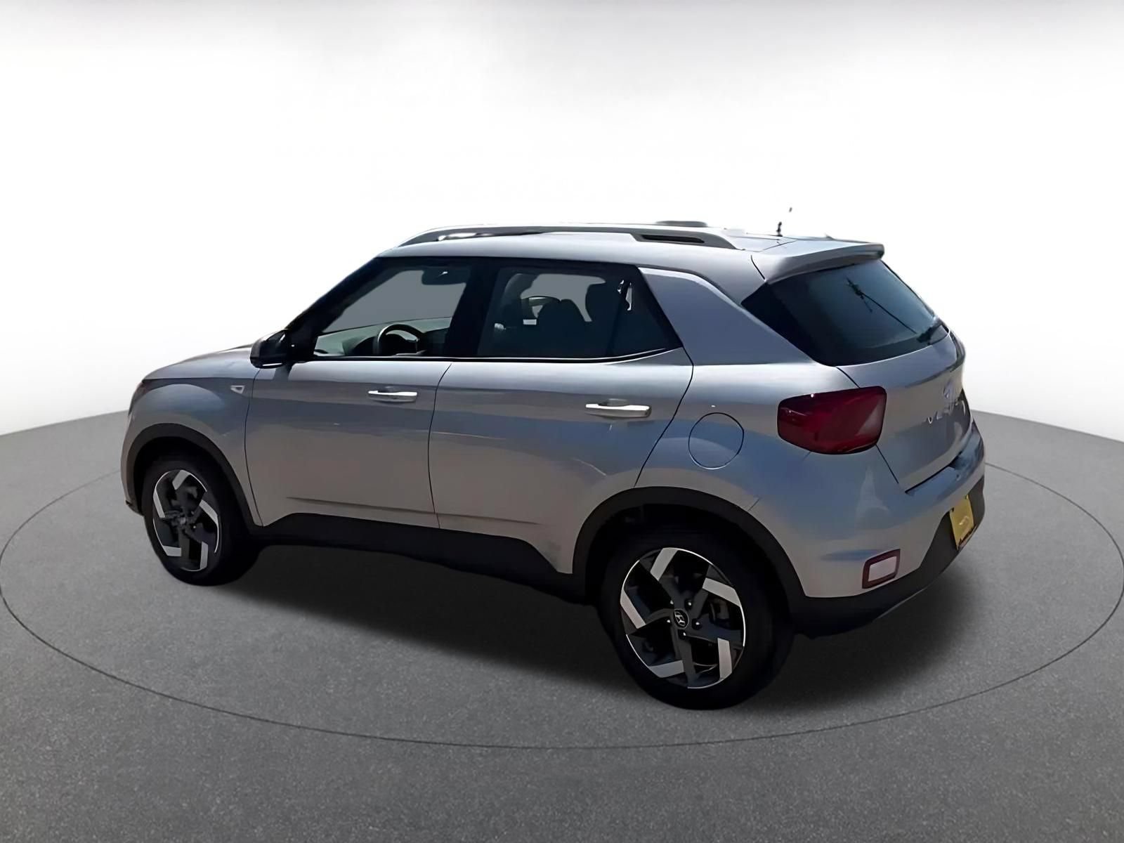 Used 2026 Hyundai Venue SEL FWD image 11