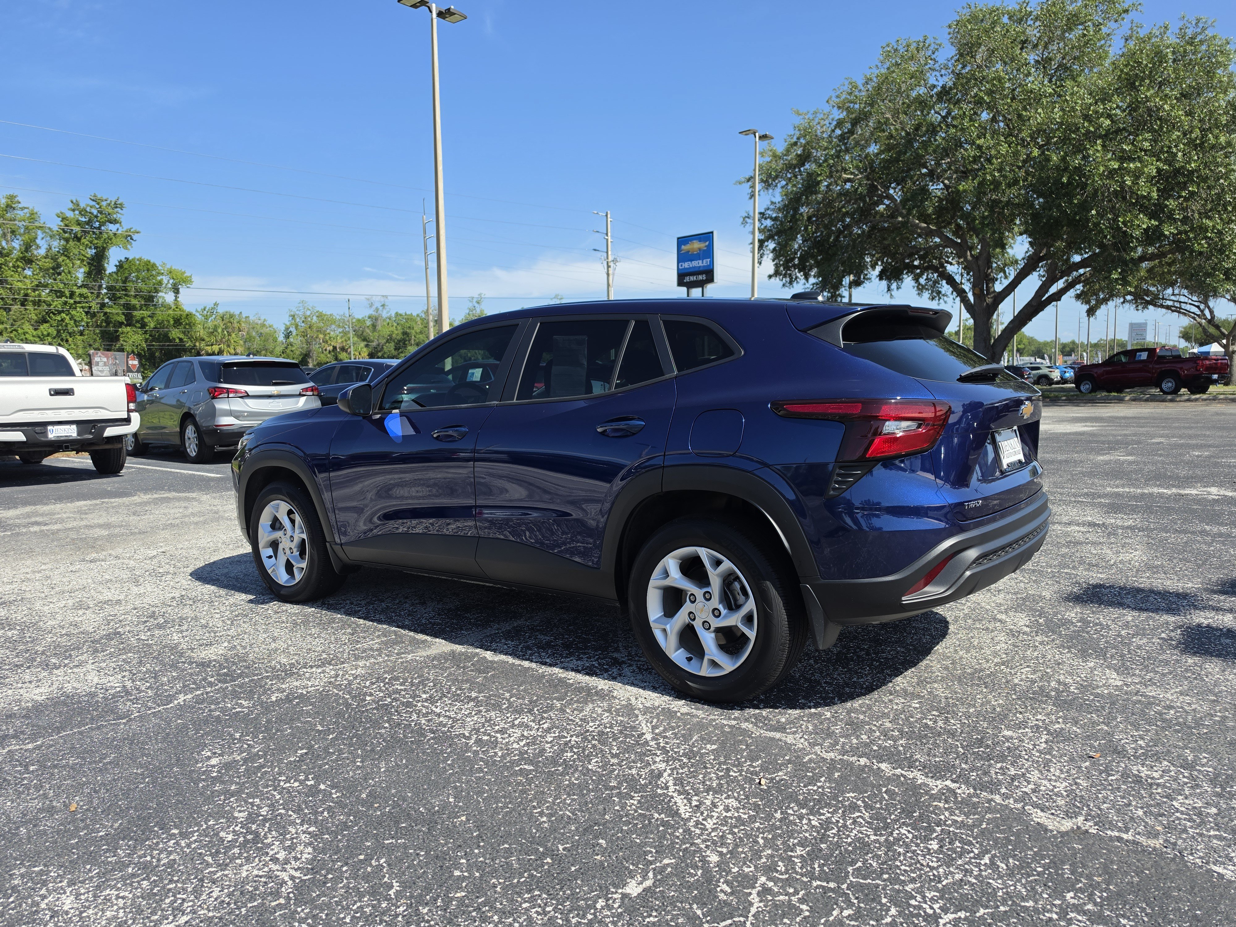 Certified 2024 Chevrolet Trax LS w/ LS Convenience Package FWD image 8