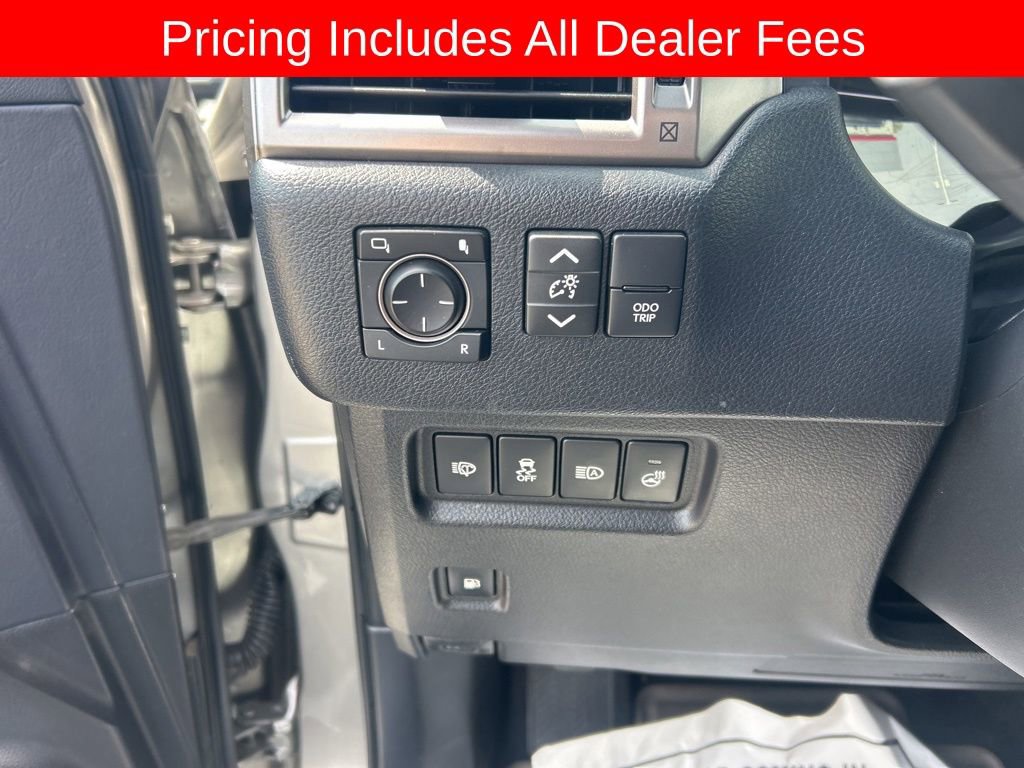 Used 2022 Lexus GX 460 Premium w/ Premium Package AWD/4WD image 7