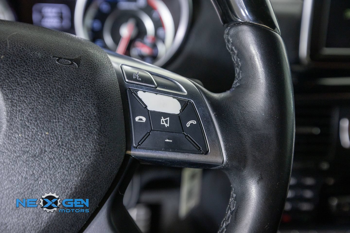 Used 2013 Mercedes-Benz G 63 AMG 4MATIC image 17