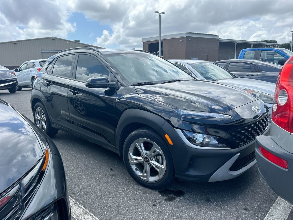 Used 2023 Hyundai Kona SEL w/ Cargo Package FWD image 1
