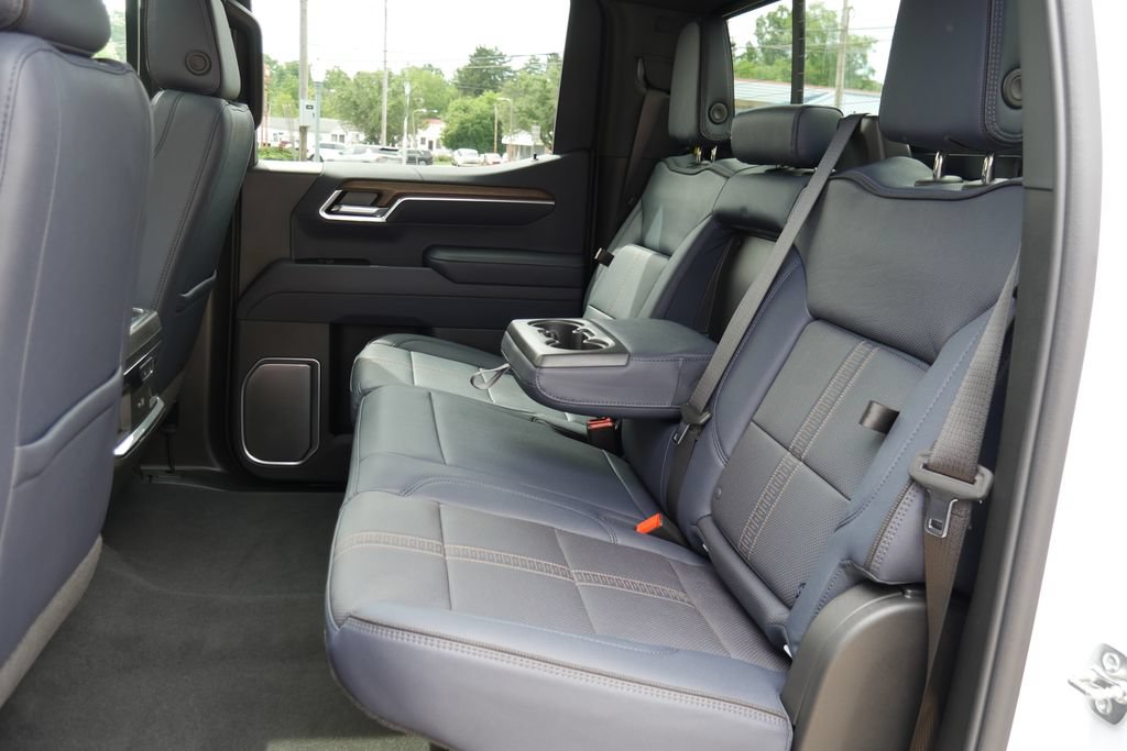 New 2026 Chevrolet Silverado 1500 High Country AWD/4WD image 17